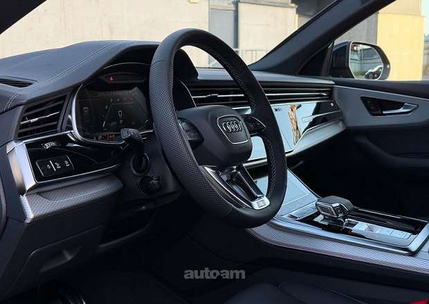 Audi RSQ8