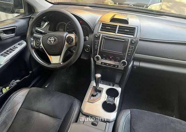 Toyota Camry 2013 — լուսանկար 10