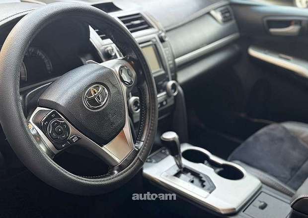 Toyota Camry 2013 — լուսանկար 8