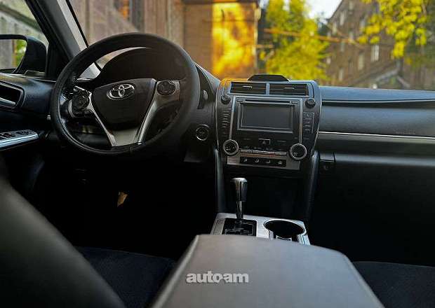 Toyota Camry 2013 — լուսանկար 9