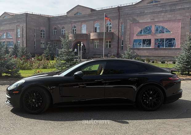 Porsche Panamera 2018 — photo 3