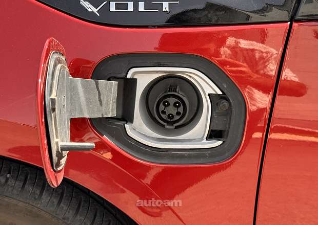 Chevrolet Volt 2018 — լուսանկար 12