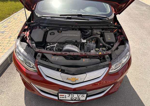 Chevrolet Volt 2018 — լուսանկար 13