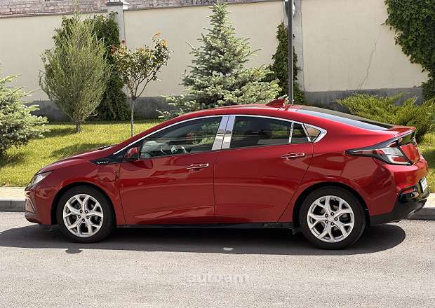 Chevrolet Volt 2018 — լուսանկար 2
