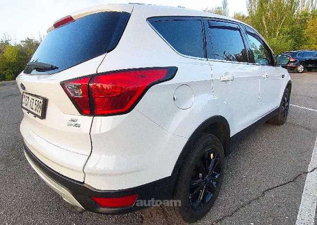 Ford Escape 2019 — լուսանկար 5