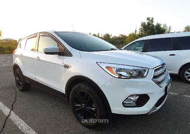 Ford Escape 2019 — լուսանկար 8