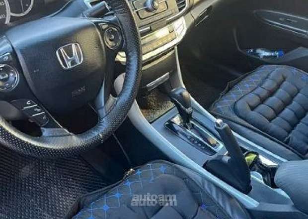 Honda Accord 2015 — photo 1