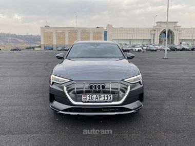 Audi e-tron  2019 