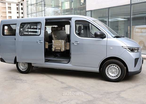 WULING Yangguang EV 14 seat