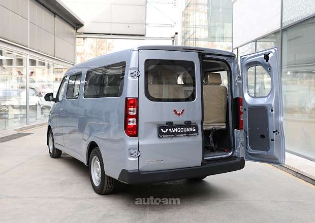 WULING Yangguang EV 14 seat
