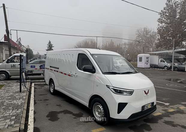Wuling Yangguang EV Electric Van