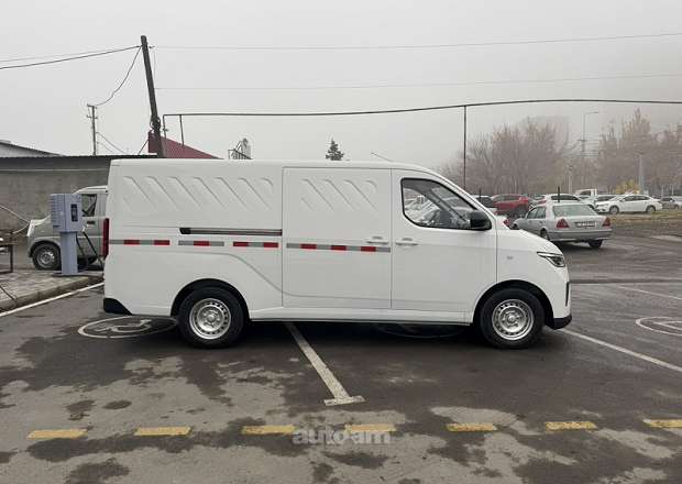 Wuling Yangguang EV Electric Van