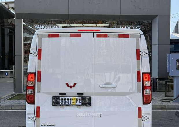 WULING Yangguang EV Electric Van
