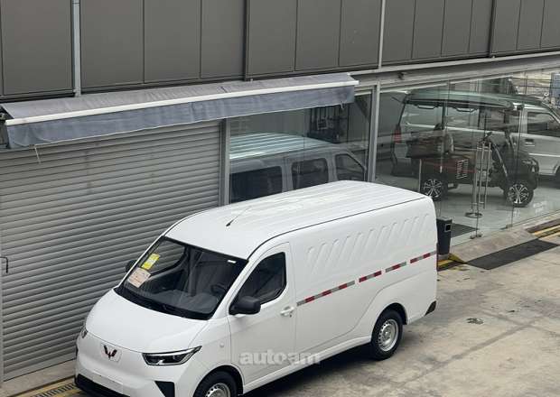 Wuling Yangguang EV Electric Van
