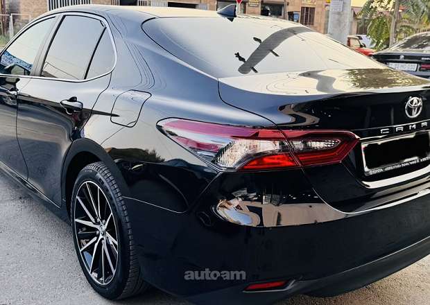 Toyota Camry 2021 — լուսանկար 4