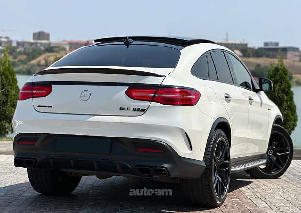Mercedes-Benz GLE 63 S Coupe 2015 — photo 4