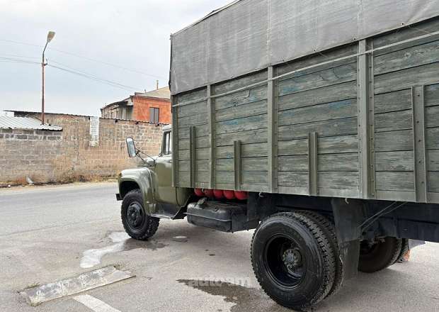 ZIL 130
