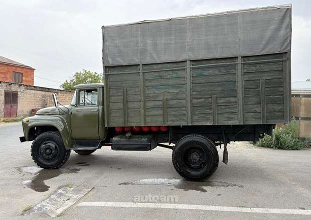ZIL 130