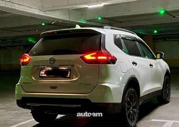 Nissan Rogue 2017 — photo 2