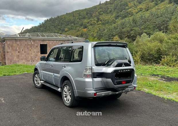 Mitsubishi Pajero 2017 — լուսանկար 3