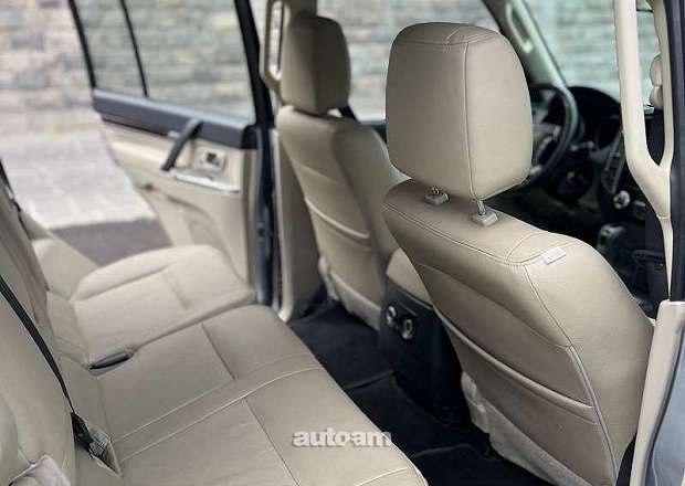 Mitsubishi Pajero 2017 — լուսանկար 8