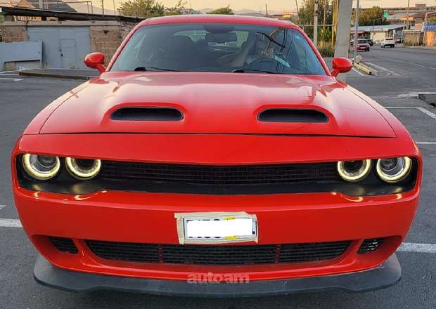 Dodge Challenger 2017 — photo 1