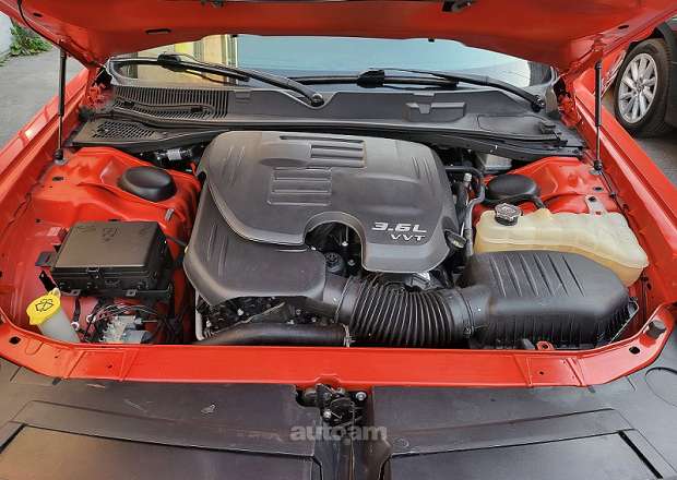 Dodge Challenger 2017 — photo 11