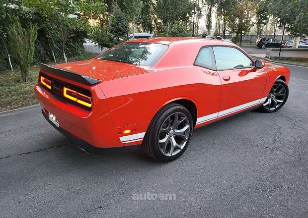 Dodge Challenger 2017 — photo 5