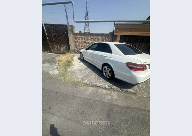 Mercedes-Benz E 350 2012 — լուսանկար 9