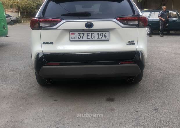 Toyota Rav 4 2021 — photo 3