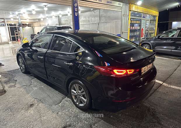 Hyundai Elantra 2017 — լուսանկար 3