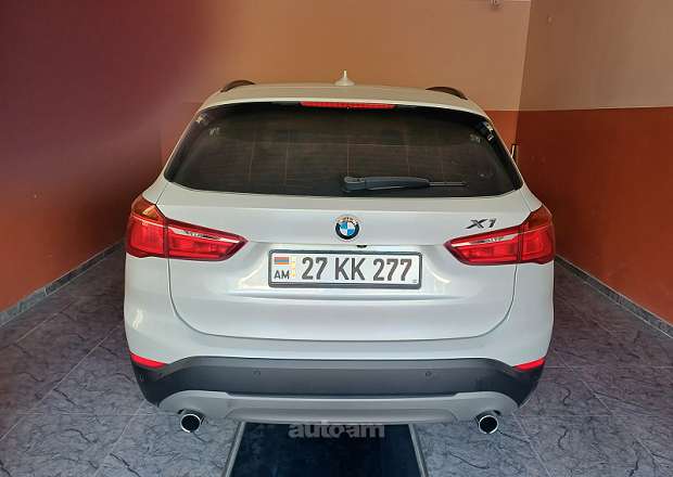 BMW X1 2016 — фото 1