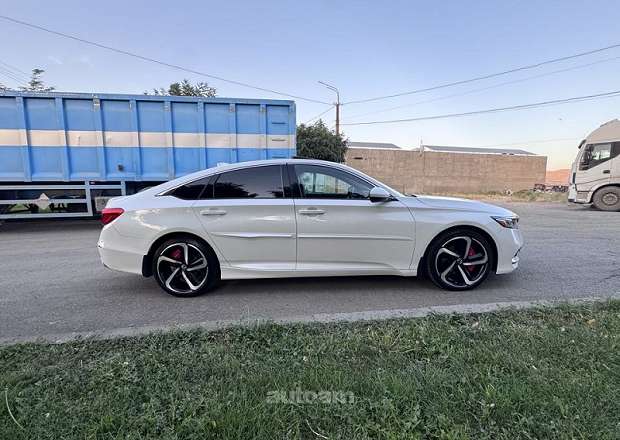 Honda Accord 2020 — фото 6