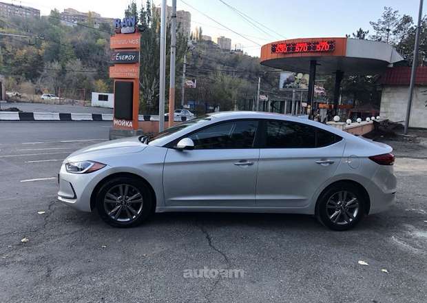 Hyundai Elantra 2018 — լուսանկար 8