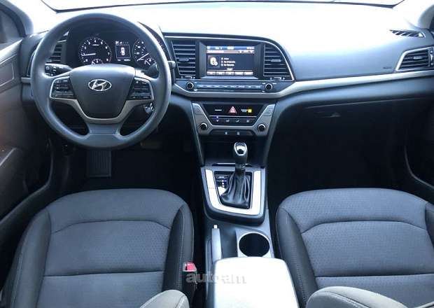 Hyundai Elantra 2018 — լուսանկար 9