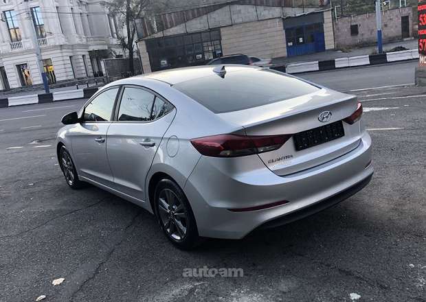 Hyundai Elantra 2018 — լուսանկար 4
