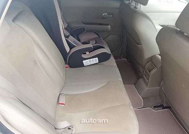 Nissan Tiida 2005 — photo 6