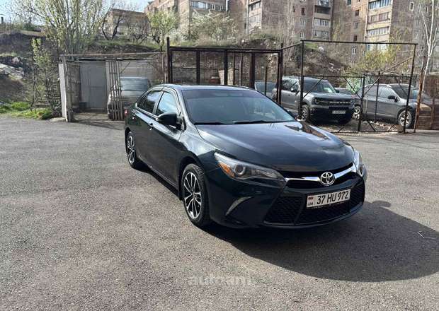 Toyota Camry 2016 — լուսանկար 1