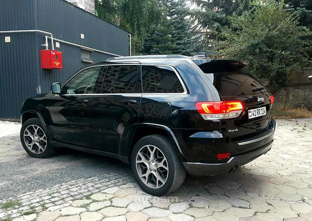 Jeep Grand Cherokee 2017 — լուսանկար 7