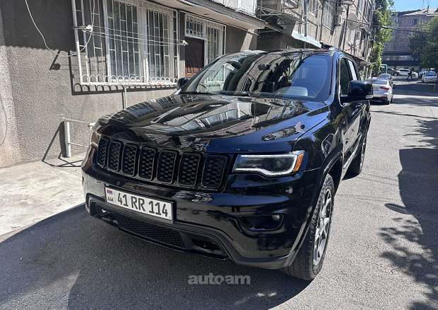 Jeep Grand Cherokee 2017 — լուսանկար 2