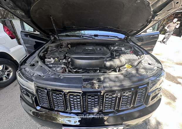 Jeep Grand Cherokee 2017 — լուսանկար 15