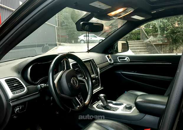 Jeep Grand Cherokee 2017 — լուսանկար 9