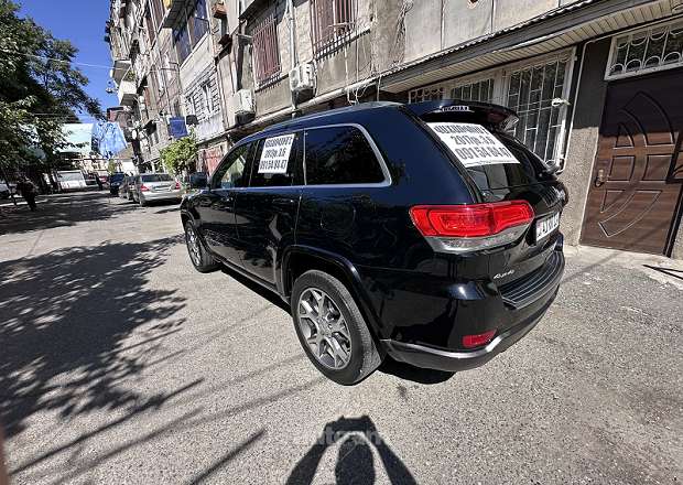 Jeep Grand Cherokee 2017 — լուսանկար 5