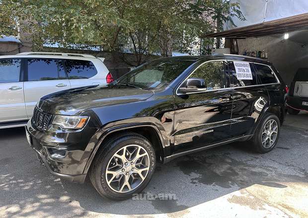 Jeep Grand Cherokee 2017 — լուսանկար 4