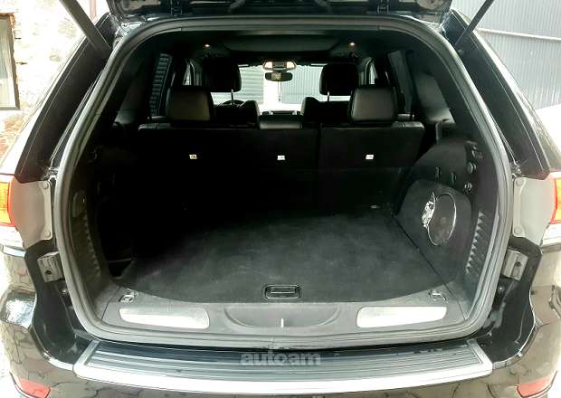 Jeep Grand Cherokee 2017 — լուսանկար 11