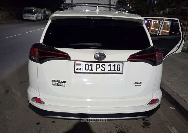 Toyota Rav 4 2017 — լուսանկար 1