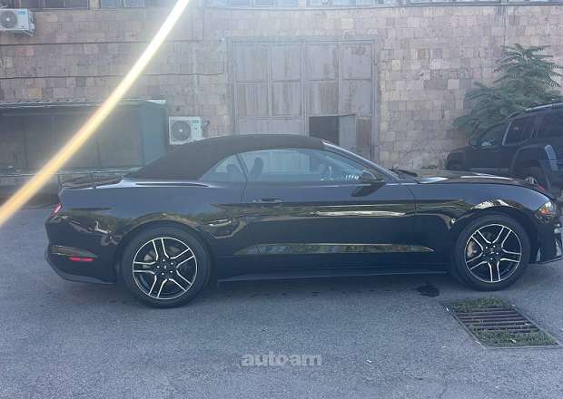 Ford Mustang 2020 — լուսանկար 11