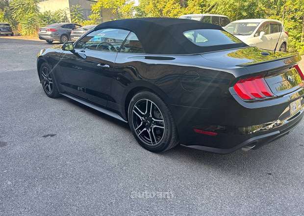 Ford Mustang 2020 — լուսանկար 2