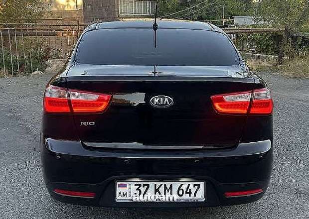 Kia Rio 2013 — photo 11