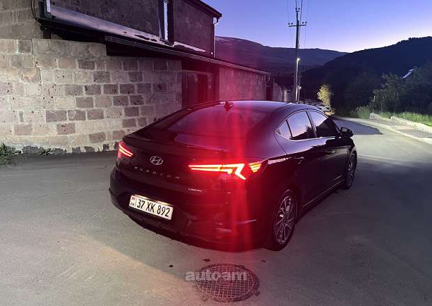 Hyundai Elantra